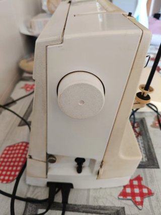 Máquina de coser Husqvarna 1070 S