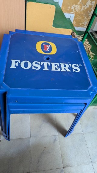 Mesas Foster's azul de plástico