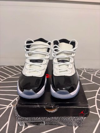Jordan 11 (XI) Nero Bianco