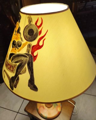Lampada da Tavolo Artigianale Pin-Up