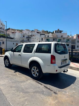 Nissan Pathfinder 2011