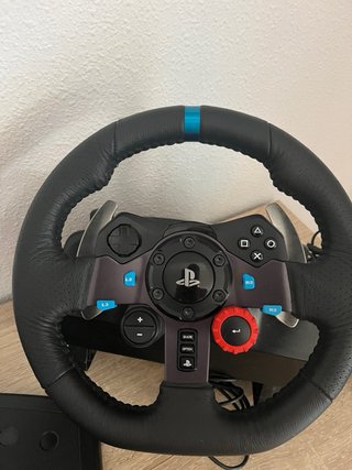 Volante Logitech G29 con Pedales