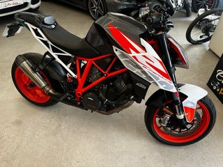 KTM Super Duke R Naked Roja y Blanca