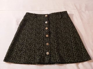 Falda Zara estampado animal print.