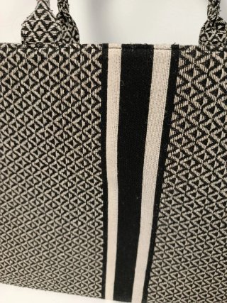 Bolso Tote Geométrico Primark Negro y Blanco