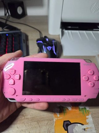 PSP Rosa con gioco
