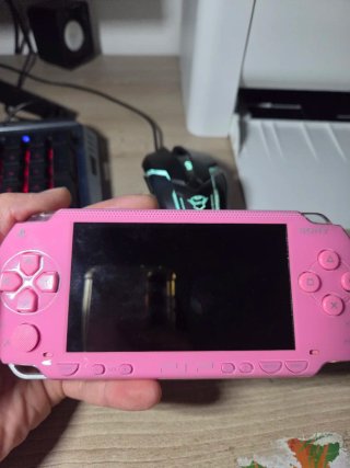 PSP Rosa con gioco