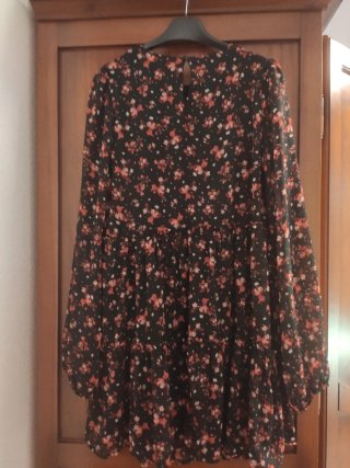 Vestido estampado floral negro