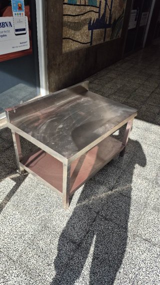 Mesa de acero inoxidable