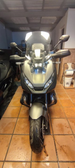 Honda X-ADV 750cc Gris