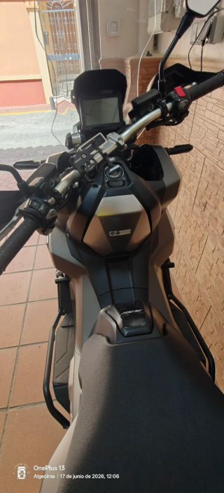 Honda X-ADV 750cc Gris