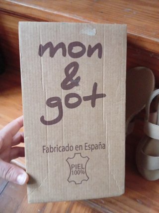 Sandalias niña ante nuevas, número 28 en piel ante