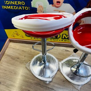 2 Sillas de Barra Rojas y Blancas