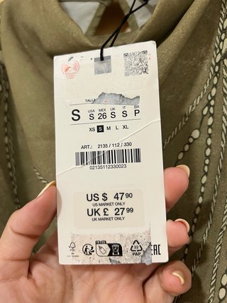 Blusa Zara verde con pedrería