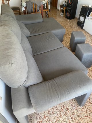 Sofá 3 plazas chaise longue + 2 poufs