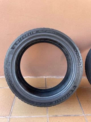 2x Neumáticos Michelin PS5 215/45ZR18 93Y