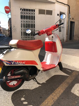 Honda Vision 49cc funcionando. Dada de baja .