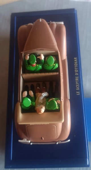 Tintín Coche 1/43 34 Ford V8 descapotable