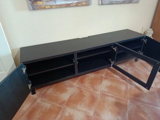 Mueble TV negro 3 puertas