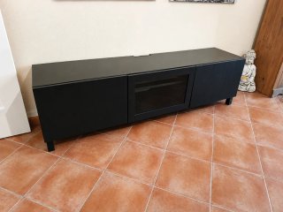 Mueble TV negro 3 puertas