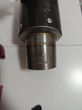 Tubo de escape carbono