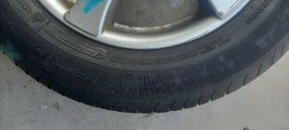 4 Llantas de Aluminio con Neumáticos