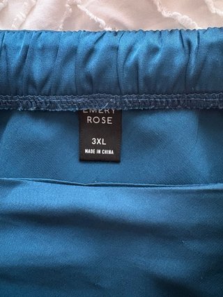 Falda midi azul satén