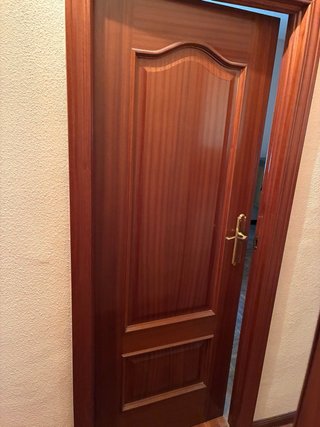 Puerta de madera maciza interior