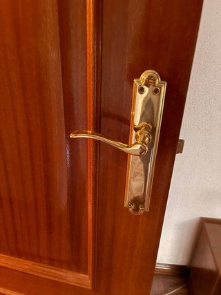 Puerta de madera maciza interior