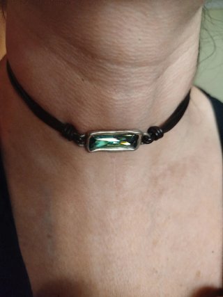 Collar choker bisutería con piedra verde