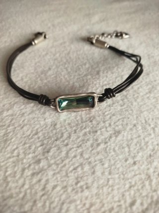 Collar choker bisutería con piedra verde