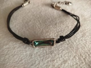 Collar choker bisutería con piedra verde