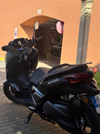 Yamaha XMAX 300 Tech MAX MAGMA  2025