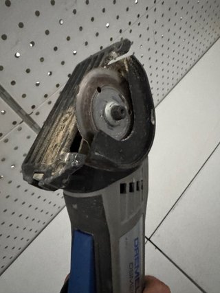 Sierra circular Dremel DSM20 + 2 discos nuevos