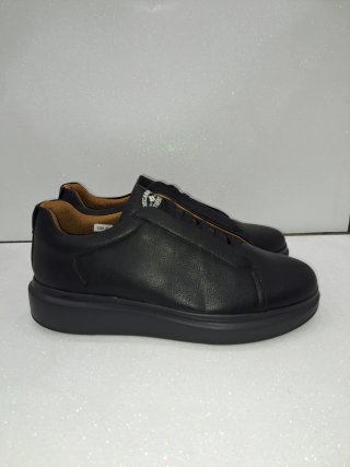 Scarpe uomo similpelle nere tg. 43