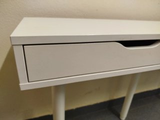Mesa consola blanca con cajones o Mesa de estudio