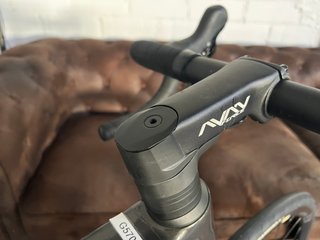 BERRIA BELADOR CARBON 105 G5703