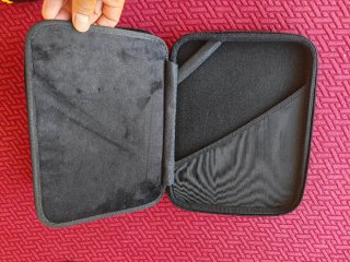 Custodia grigia per tablet 11