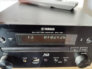 YAMAHA BRX 750 Tuner, CD/DVD/Blu-ray 3DTM