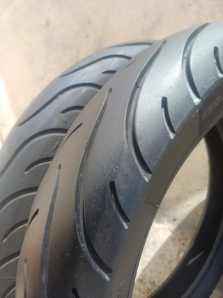 Juego Michelin Pilot Street 100/80-17 y 130/70-17