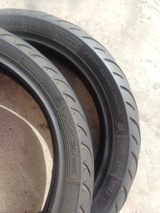 Juego Michelin Pilot Street 100/80-17 y 130/70-17
