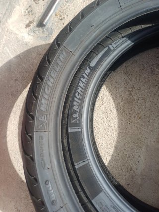 Juego Michelin Pilot Street 100/80-17 y 130/70-17