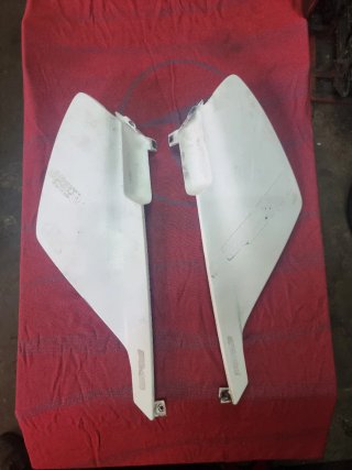 Derbi Senda lote de tapas chapas carenado