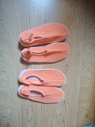 Escarpines naranjas talla 30/31