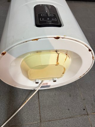 Calentador Ariston LYDOS Negro/Blanco ROTO REPARAR