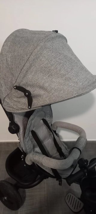 Triciclo infantil gris