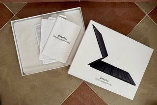 Caja sin producto original teclado ipad pro 13
