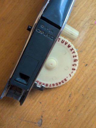 Etiquetadora Dymo M10 con estuche