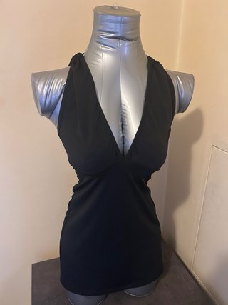 Mini abito nero con pizzo