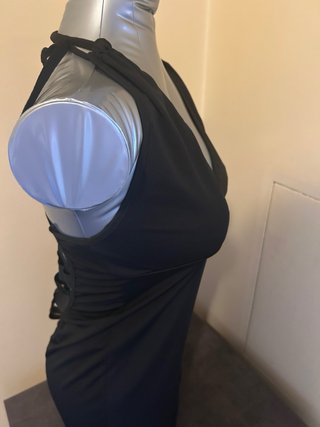 Mini abito nero con pizzo